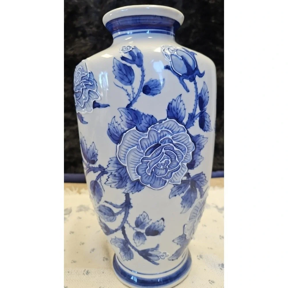 Blue and White Vase with Roses, Roses are outlined in the pottery so they show